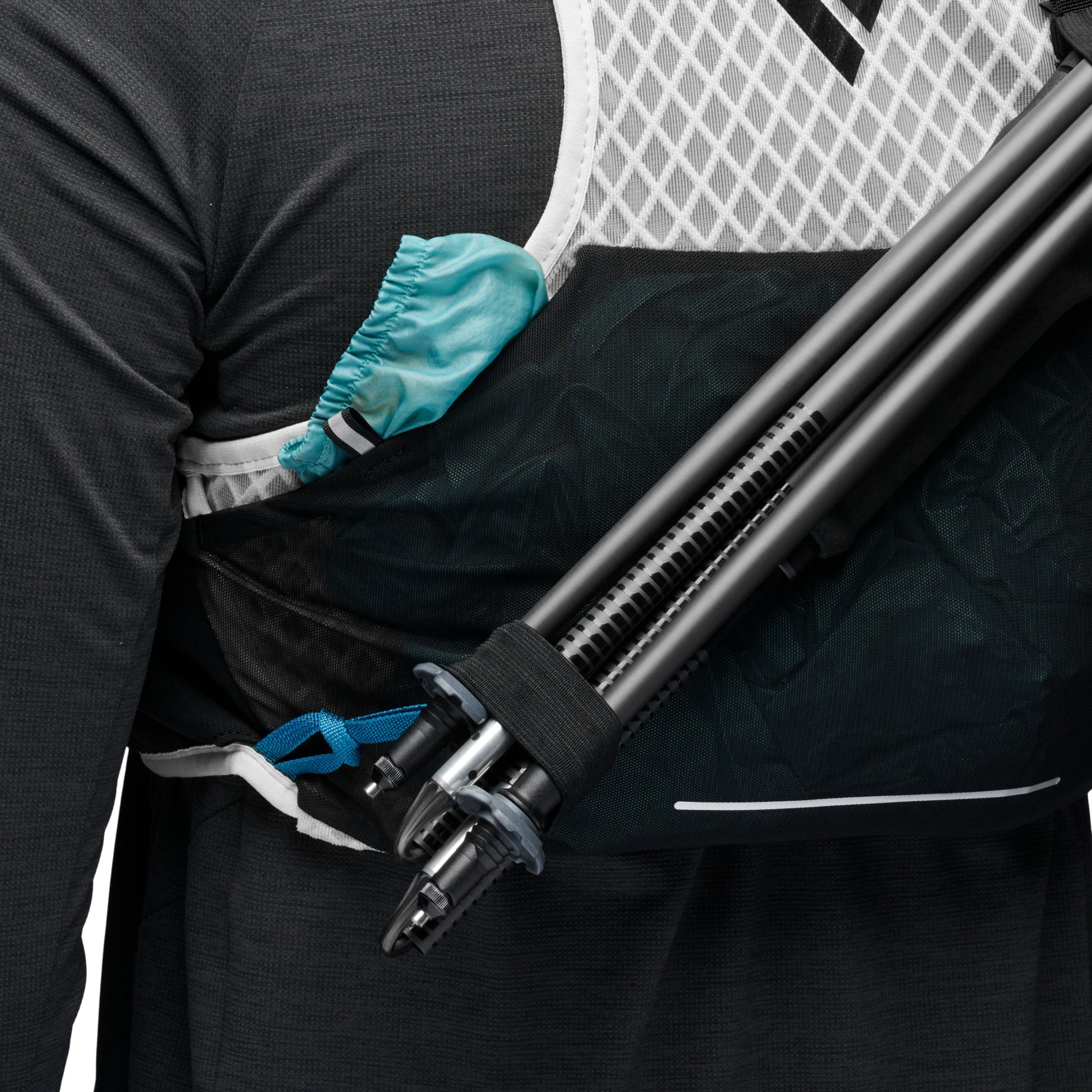 Distance 2 Vest - Image 11