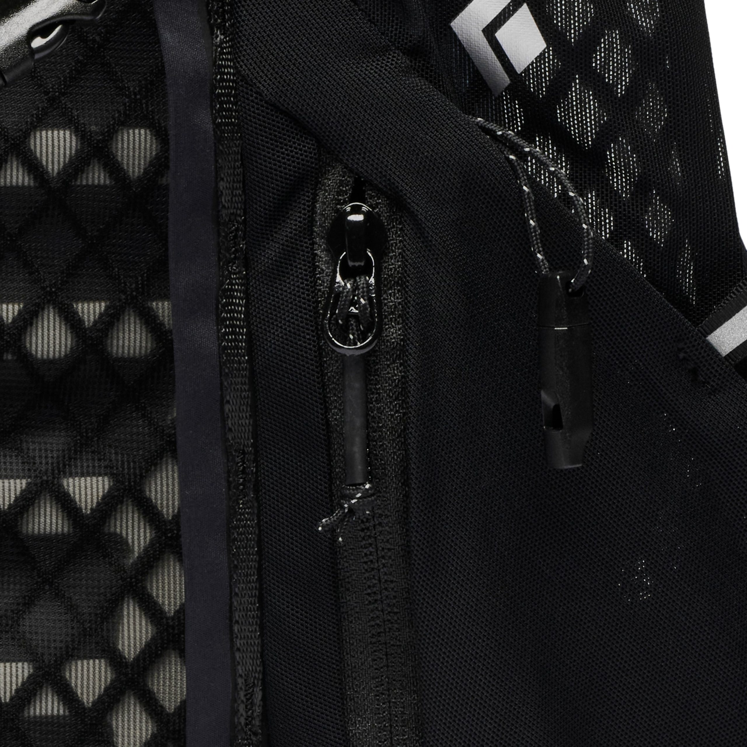 Women's Distance 15 Backpack - Image 15