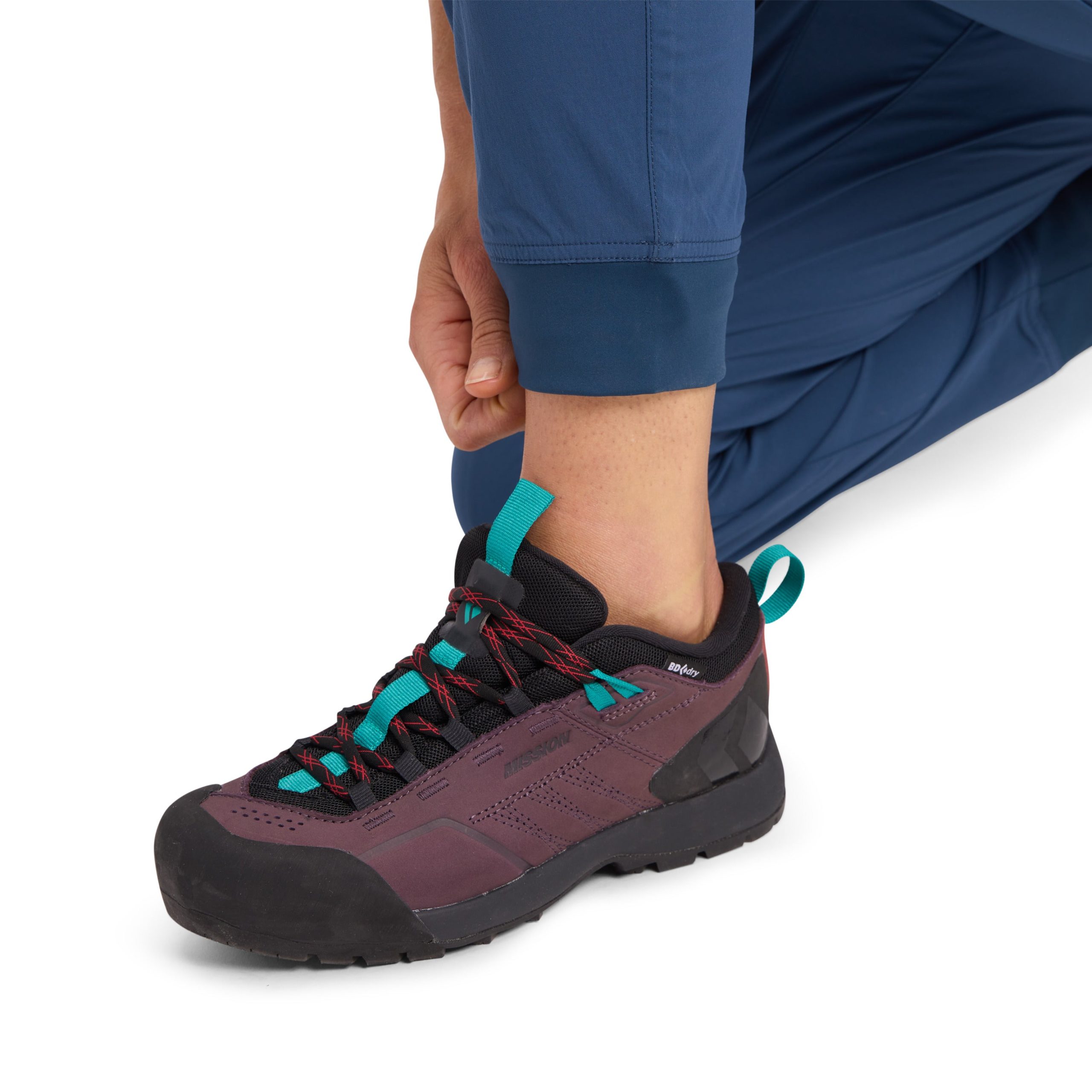 Women's Technician Jogger Pants - Past Season - Image 21